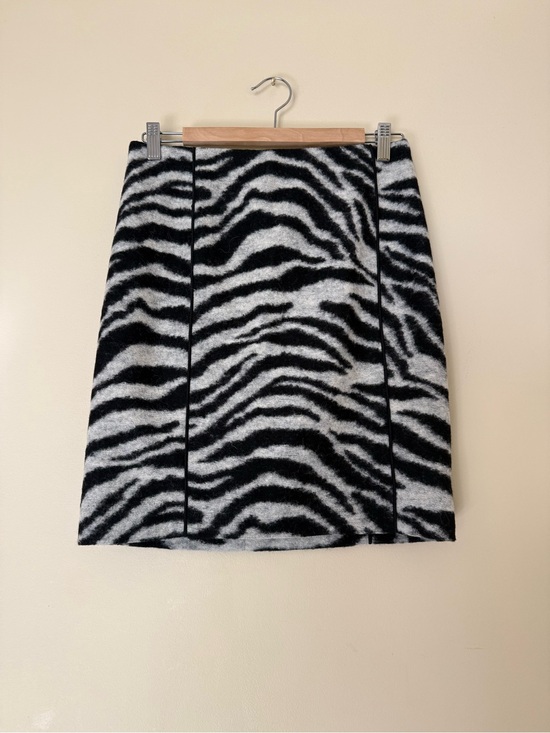 Ann Taylor Dresses & Skirts - ANN TAYLOR Zebra Print Wool Blend Skirt sz 4 NWT